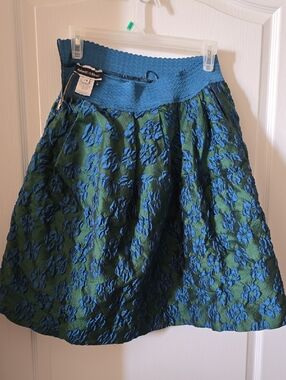 Roberta Di ROMA Green A-Line Skirt with Blue Floral Jacquard